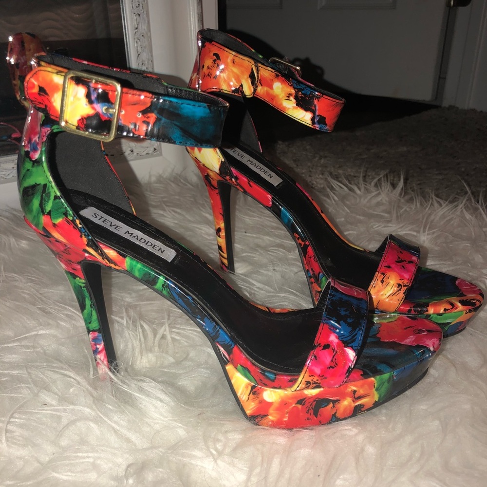 Steve Madden multicolor heels
